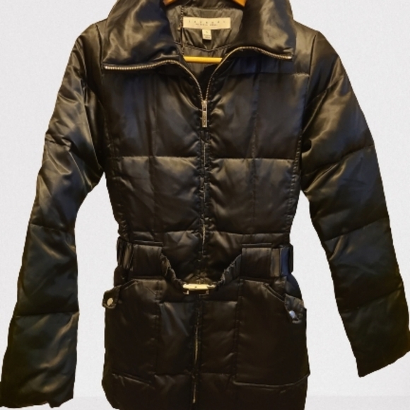 *Laundry by Shelli Segal Puffer Cloud Quilted Puffer Coat. - Picture 1 of 4